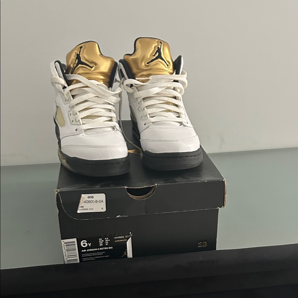 Jordan 5 Retro White Gold Sneakers